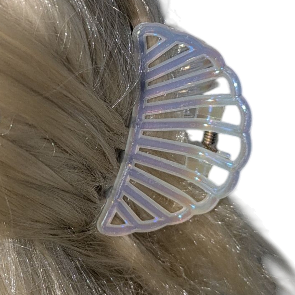 🌞 3 / $15 Iridescent Hair Clip